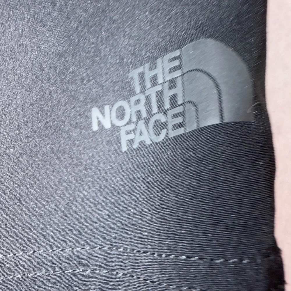 The North Face Men's 38 Shorts Flash Dry Black Zip Pocket Hiking Outdoor Utility